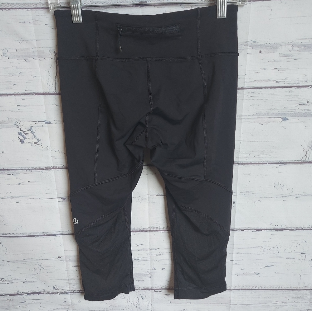 Black Ruched Lululemon Crop Leggings | 6